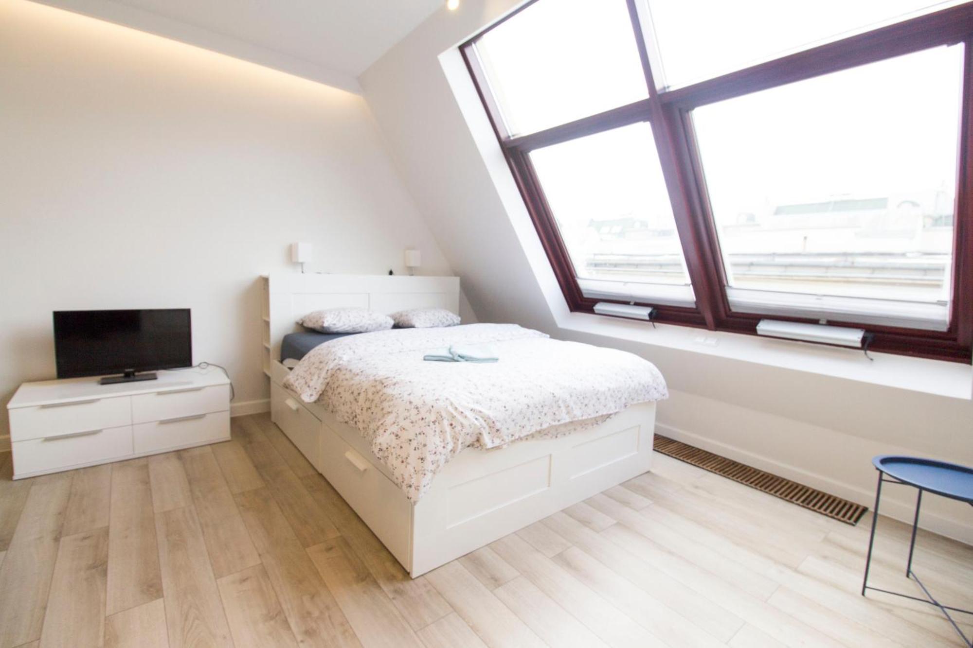 Happyestate - Just In Center Ul Krawiecka 3 *